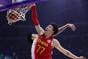 中国男篮战胜菲律宾，成功迈向男篮世界杯32强