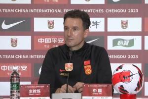 记者赛后质问扬科维奇：老说发现&解决问题,怎么现在问题越来越多