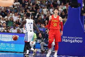 亚运男篮小组赛：中国男篮以89-69战胜中国台北男篮