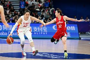 中国女篮惜败日本，潘臻琦谈比赛感受