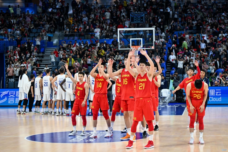 陷入谷底!中國(guó)男籃應(yīng)該怎么做才能復(fù)蘇呢?