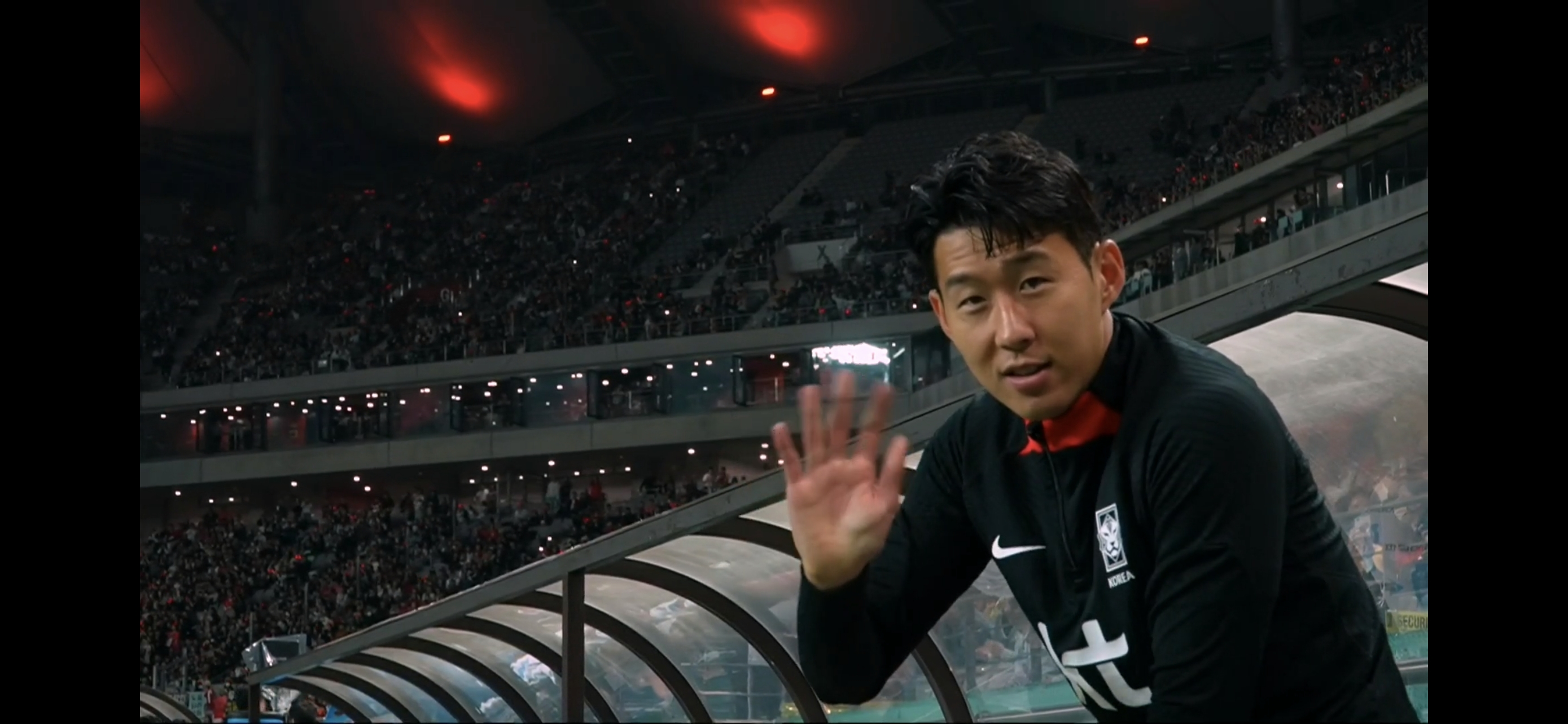 亚洲一哥都没上！韩国4-0突尼斯，没登场的孙兴慜向镜头招呼🙌
