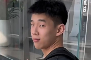 李云开想要林葳背包上的小奶龙！网友：卓识送的 没点眼力见