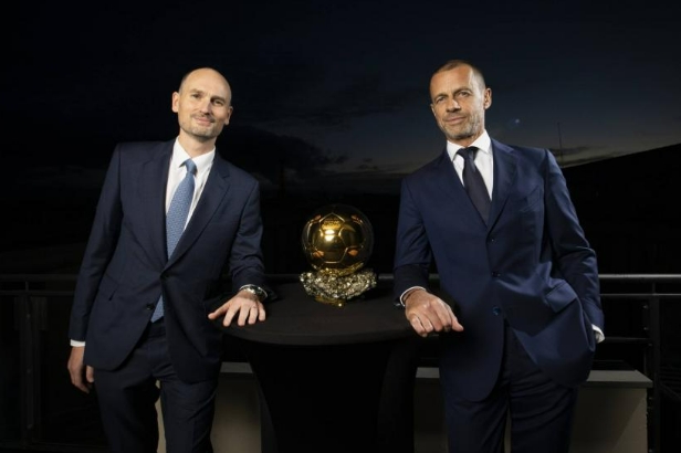 💥官方：欧足联将放弃颁发欧足联年度最佳球员，让该奖项并入金球奖
