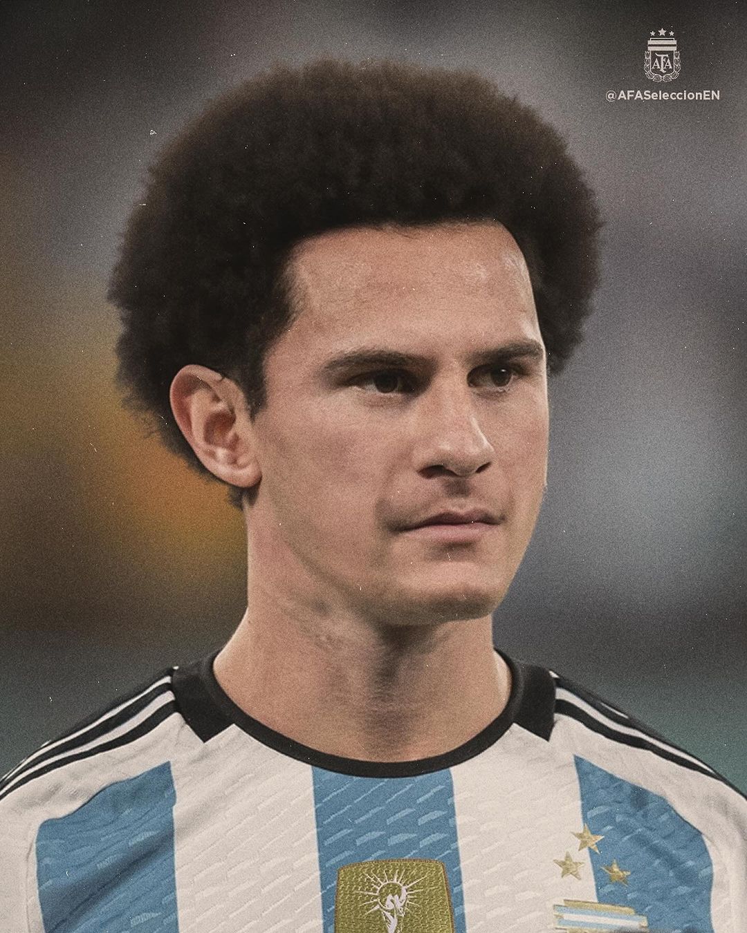 一言难尽😂TNT晒照：阿根廷国家队回到80年代的发型