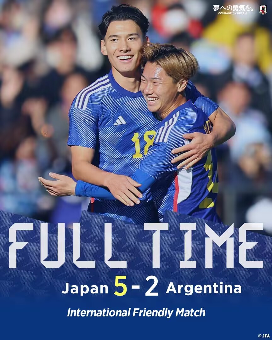 打崩了❗日本U22以5-2狂胜阿根廷！22分钟连入四球！铃木唯人双响