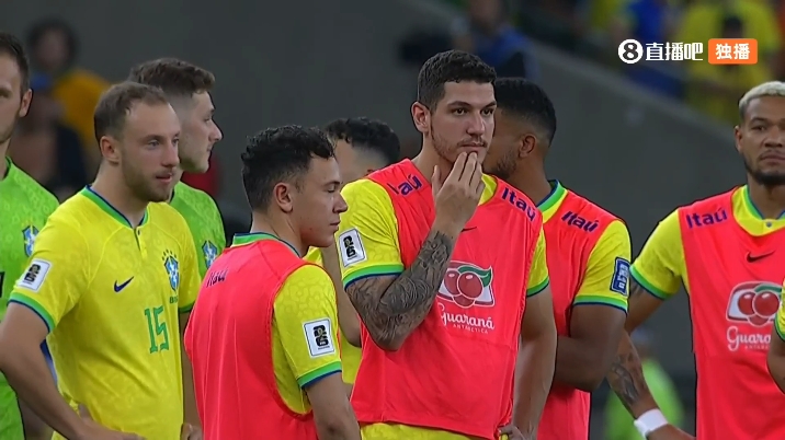 ?全懵了！！巴西vs阿根廷比赛中止！巴西球员一脸茫然
