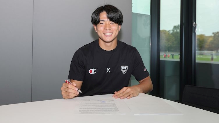 官方：斯图加特签下18岁日本国青中场花城琳斗，球员加入U21队