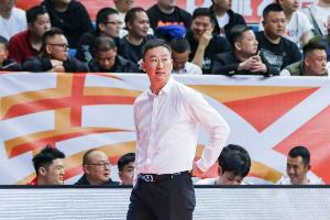 青岛男篮主教练刘维伟透露下赛季规划
