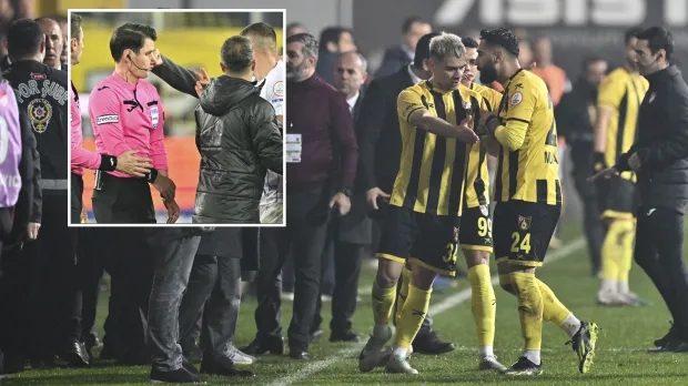 又是土耳其❗点球未判&转头被进球，球队主席命令球员离场抗议