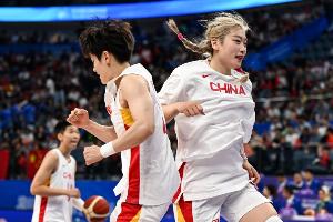 中国女篮开门红晋级巴黎奥运资格赛 韩旭21分领衔大胜新西兰女篮