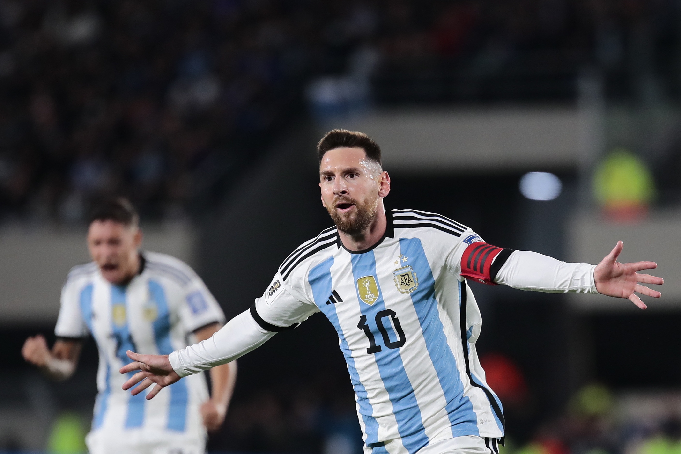大赛在即！阿根廷球衣2022世界杯冠军盾将被换为2021美洲杯冠军盾
