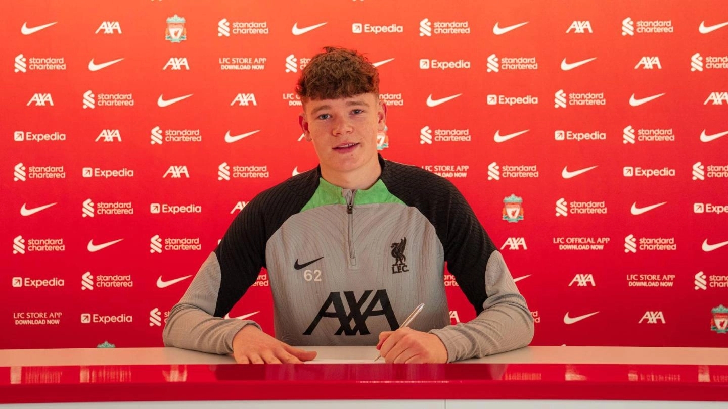 利物浦官方：与队内19岁小将詹姆斯-麦康奈尔续下长约