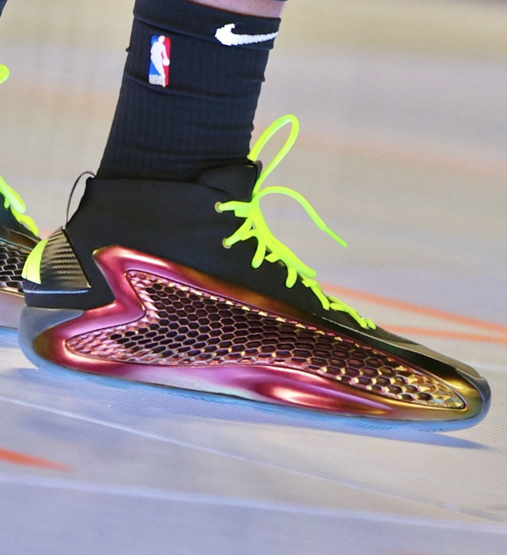 谁的鞋最帅？NBA全明星赛众球星上脚：欧文1在列 SGA定制针织鞋面