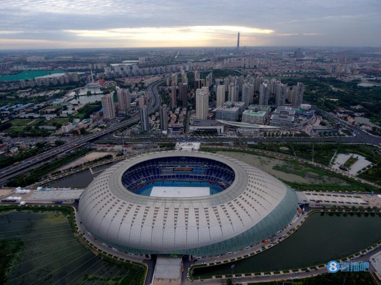 津媒：天津奥林匹克中心进行全面检查，增派草坪技术人员驻场养护