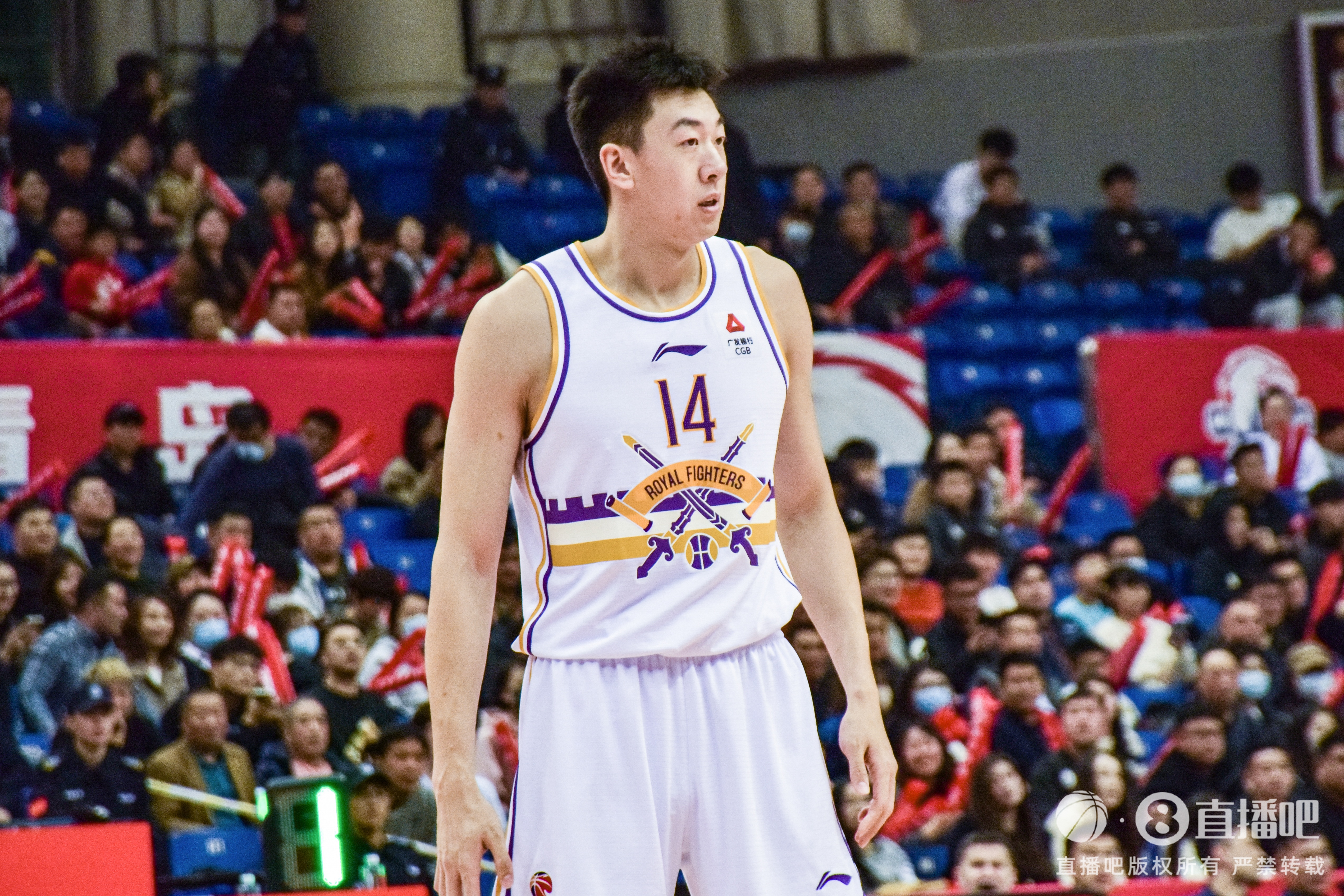【CBA】体坛周报专访王少杰：家人帮我走出低谷 健康是最大期待(图2)