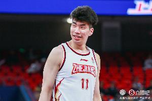 中国男篮队员余嘉豪谈西班牙之旅