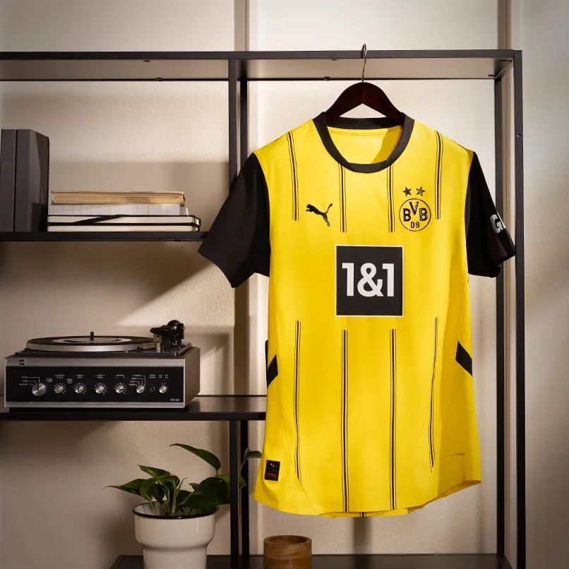 代代黄黑，经典永传承💛🖤多特蒙德新赛季主场球衣正式发布！