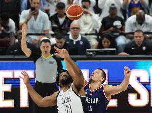 美国男篮面临塞尔维亚挑战，备战国际比赛史上最激烈对决