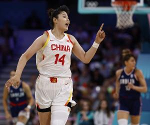 中国女篮遭遇惨败 奥运之路充满挑战