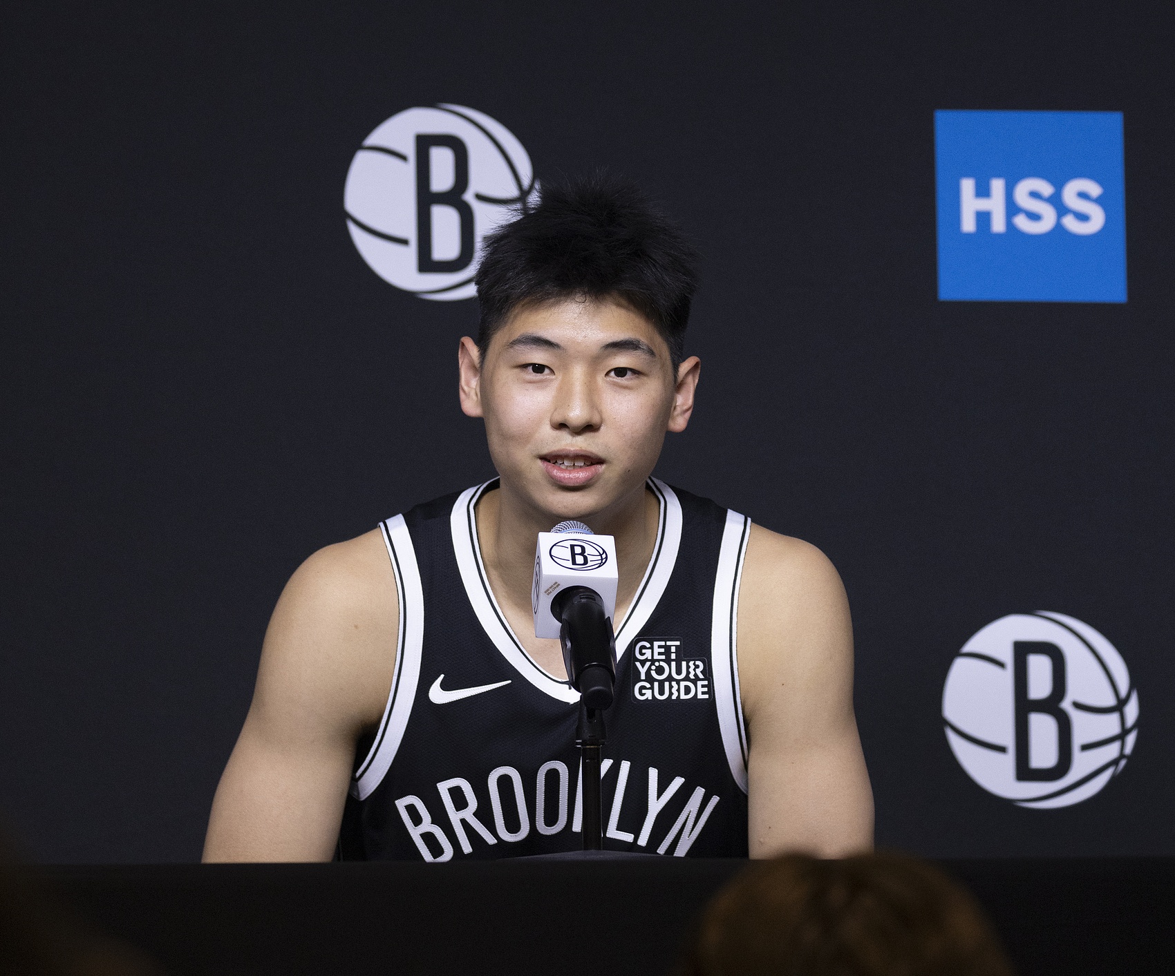 中国篮球年度炸裂事件?阿联陷嫖娼传闻 姚明辞职 小崔登陆NBA