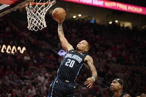 中国CBA球队向NBA状元秀马克尔-富尔茨发出报价