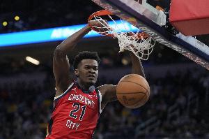 NBA夏联：开拓者不敌灰熊，杨瀚森表现出色