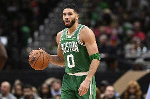 塔图姆：比赛末段表现不佳，感到沮丧