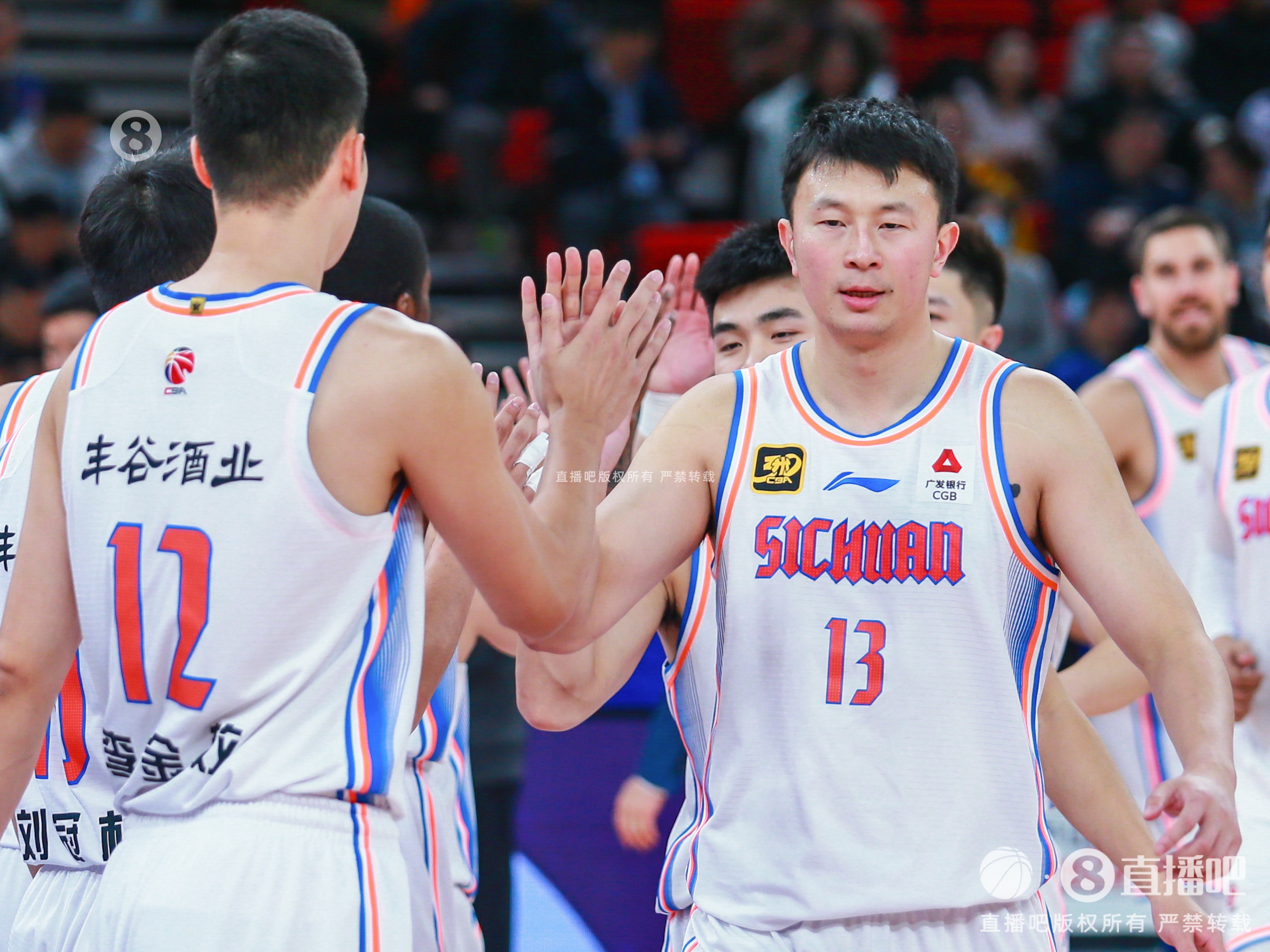 【精彩资讯】媒体人:四川目前这阵容难称超市 可选的并不多 第一窗口期来不及(图1) 【精彩资讯】媒体人:四川目前这阵容难称超市 可选的并不多 第一窗口期来不及(图1)