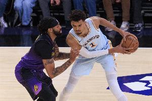 安东尼-戴维斯表态最佳防守球员 鲁迪-戈贝尔与文班争议引发热议