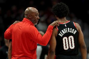 约翰-霍林格谈开拓者队运作：利拉德的未来和球队的挑战