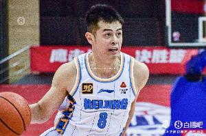 北汽男篮后卫陈盈骏缺席比赛 前途堪忧