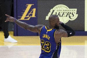 LeBron詹姆斯 今年休赛期对湖人的态度-spotlight