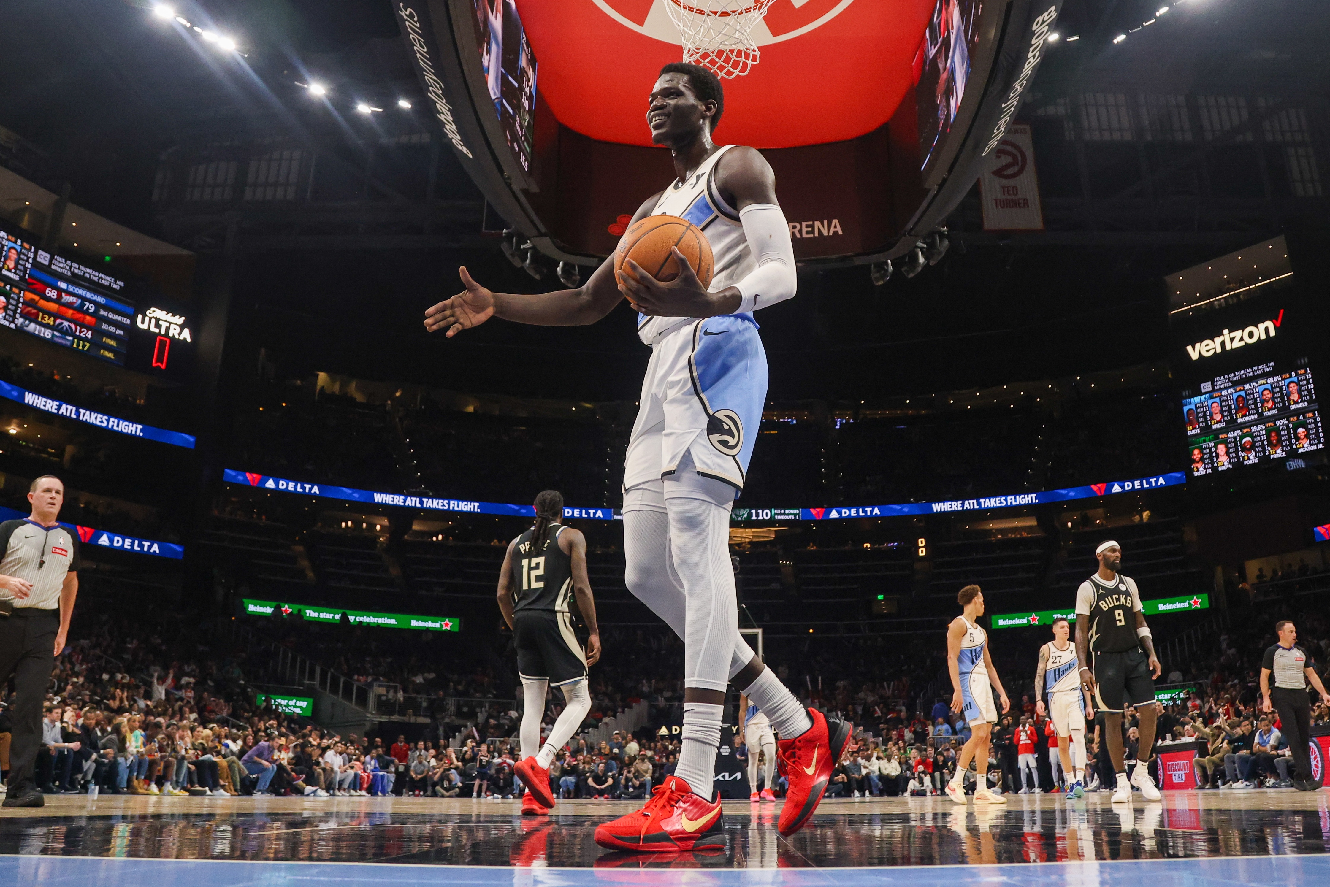 【万博体育评选】2月8日NBA最佳球员