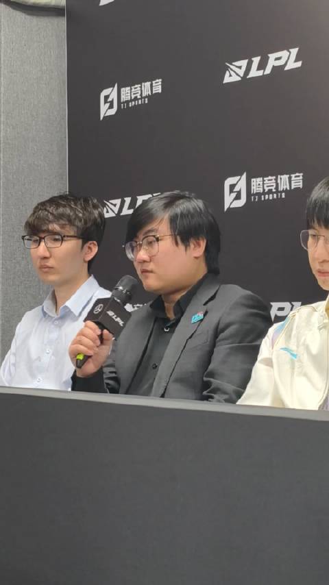 谁训练不认真?BLG教练茂凯:希望大家努力 认真去对待每天的训练和比赛