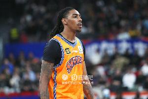上海男篮外援竞争激烈 三选一关键对阵辽宁