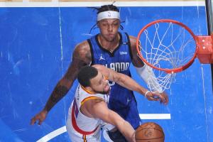 勇士客场大逆转战胜魔术 莫斯利质疑罚球不公