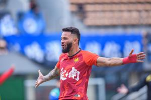 中甲-定南赣联2比2十人石家庄功夫 埃里克斯双响丹克莱尔飞铲直红