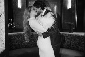 郎才女貌💍索博斯洛伊宣布与妻子完成婚礼💑