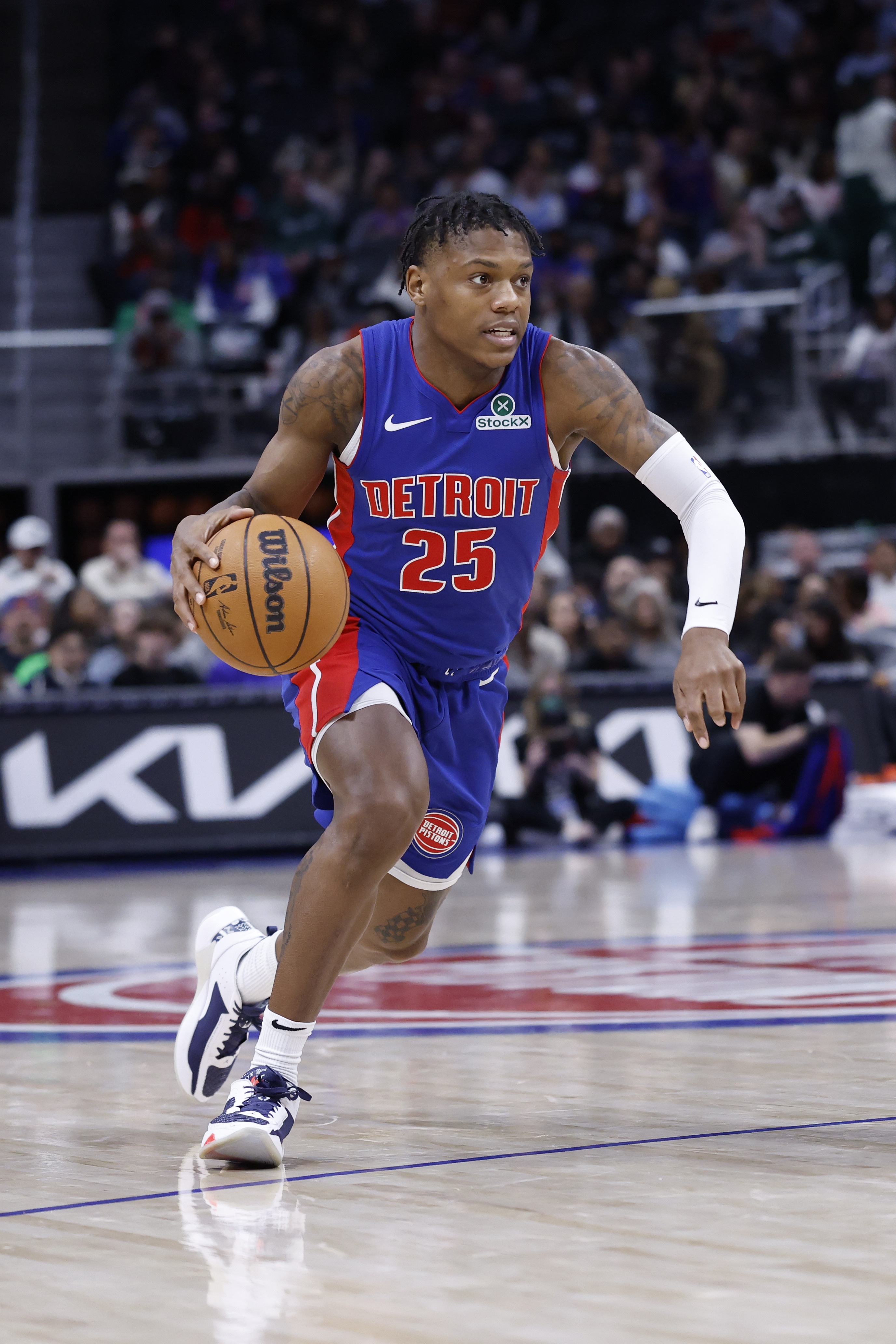 [值得一看]有梦就来湖人大舞台！活塞小将萨瑟本赛季此前共得7分 今天砍19分(图1)