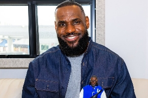 NBA全明星勒布朗·詹姆斯成为芭比肯大使
