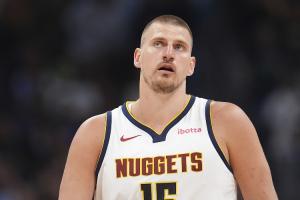约基奇刷新纪录，成为NBA史上第一位场均三双的中锋