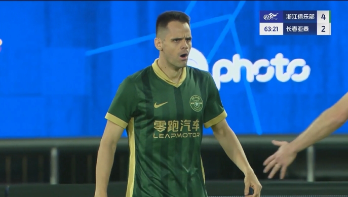 刚登场就进球！弗兰克不停球抽射破门程进助攻戴帽，浙江4-2领先