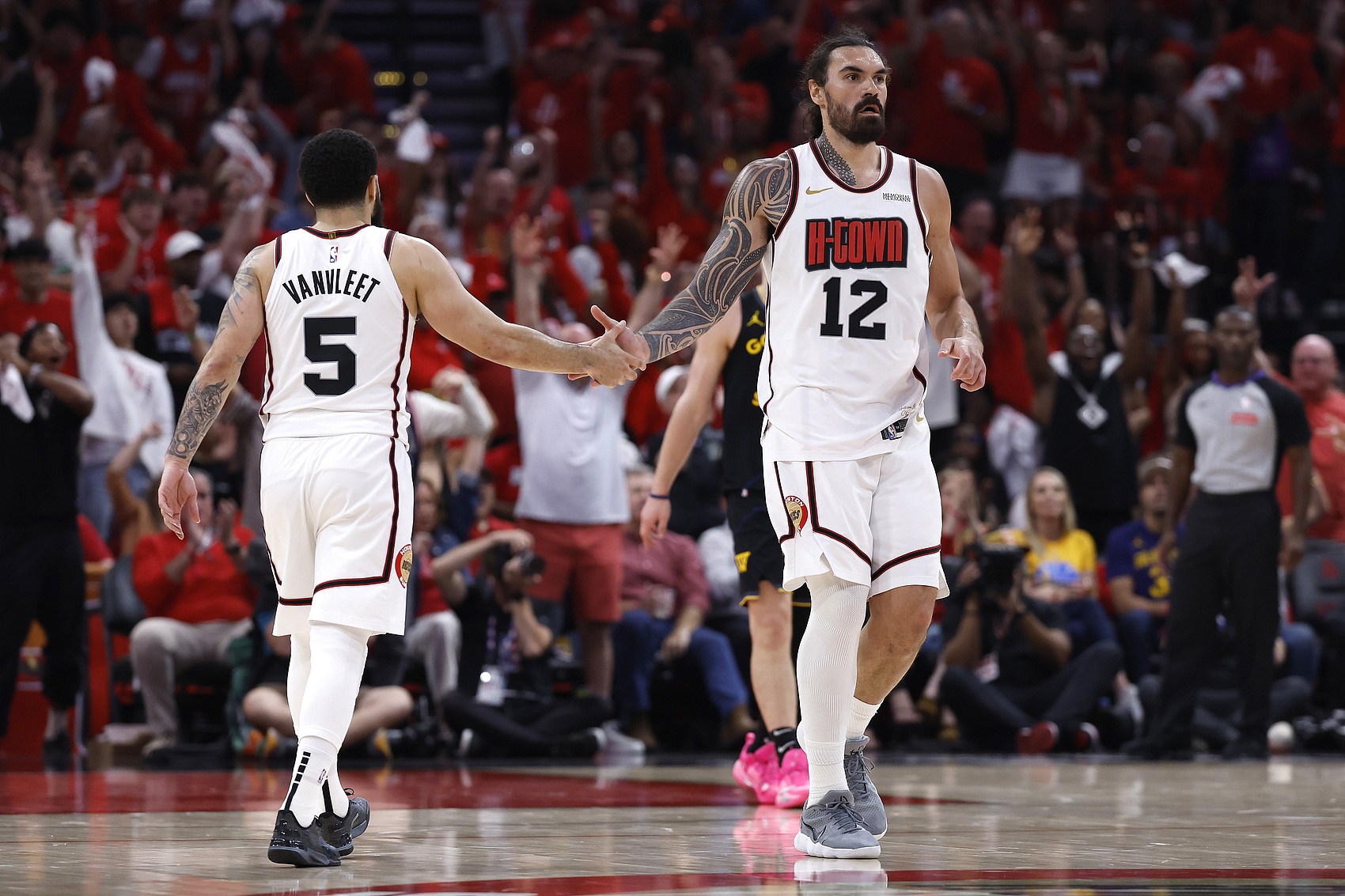 【NBA】过中线夹击库里挡拆要付出多大代价？8D炸裂之夜 四个老炮一堂课(图3)