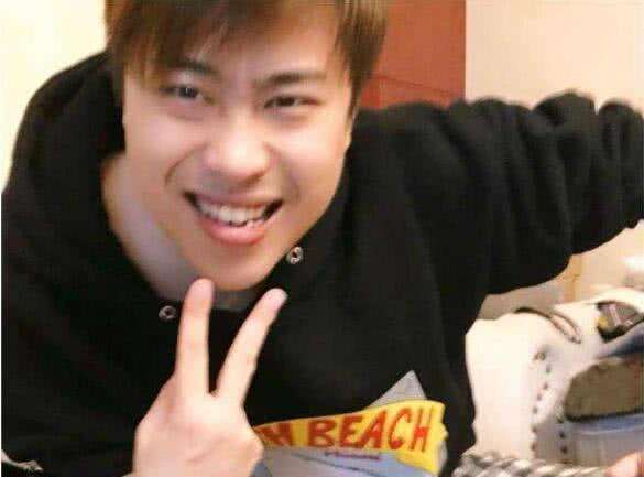 XDD：卢姥爷酒后吐真言说他就是开挂了🤣当时太多大主播开东西了