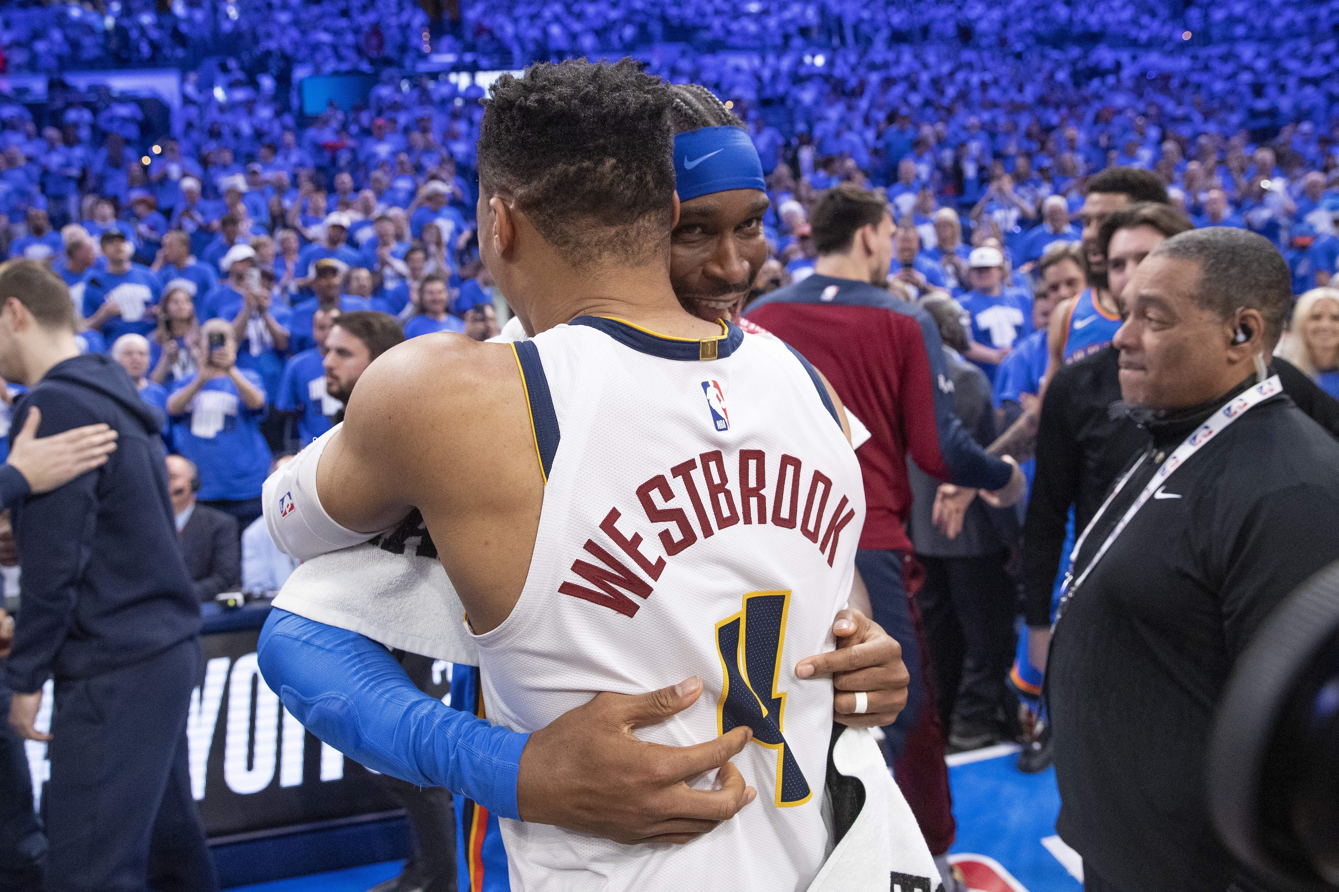 亚历山大成为雷霆队史第三位MVP 此前两位分别是杜兰特和威少