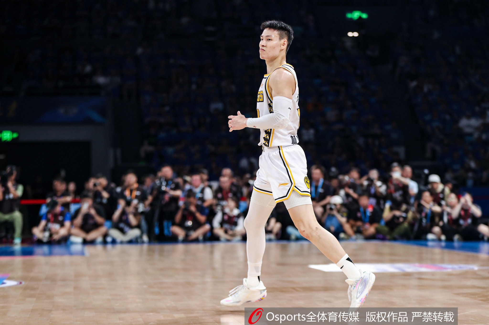 宝岛奇兵！林秉圣总决赛场均7.3分2板1助1.5断 命中率62.5%
