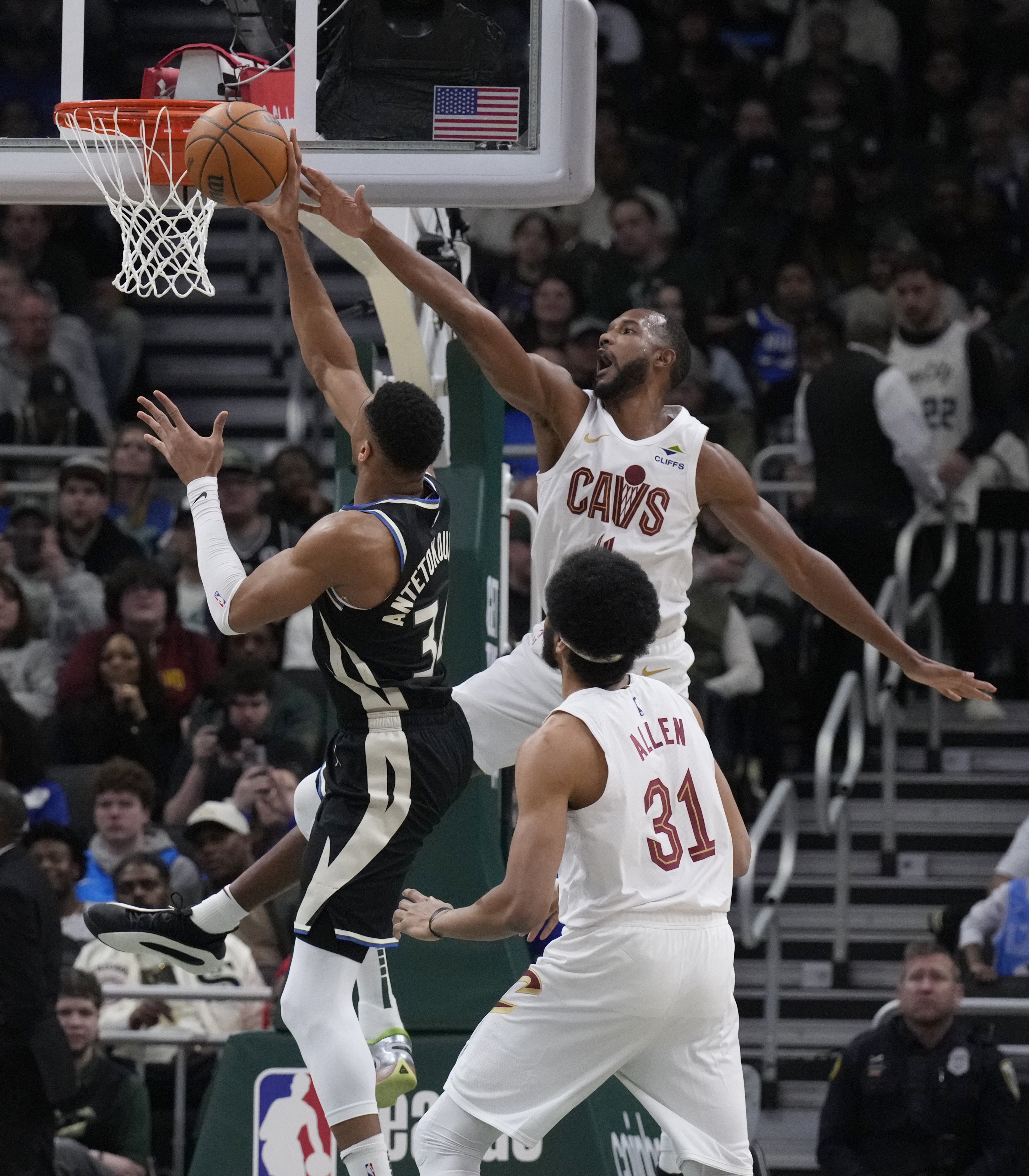 [精彩资讯]费尔顿：不看好骑士能过活塞 他们的内线在活塞面前不够硬(图1)