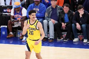 谢泼德关键三分助步行者连胜，内史密斯盛赞表现