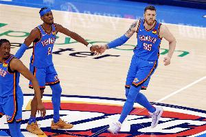 NBA总决赛G1：雷霆队惜败步行者队
